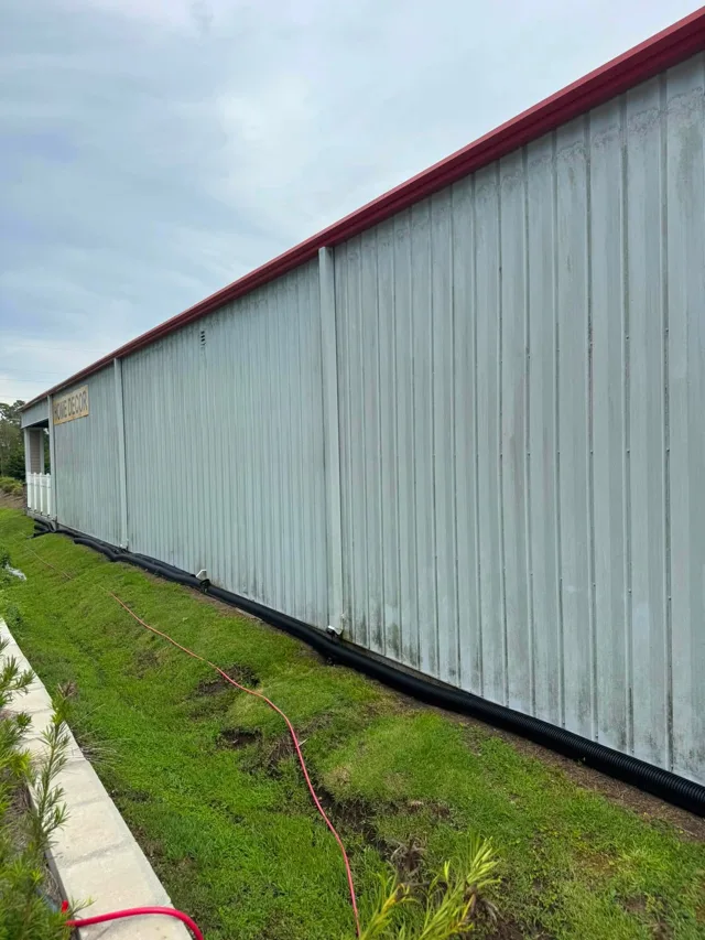 Long wall — before — Ray-Nor-Shine Pro Wash job photo